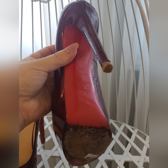 ❤️❤️ SOLD ❤️❤Christian Louboutin Maroon Patent Bianca - Picture 9 of 9